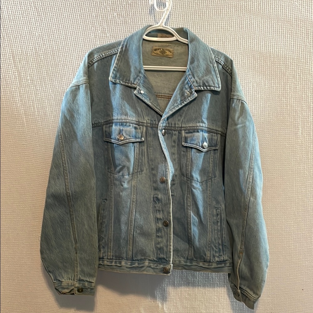 💚Most Wanted Classic Blue Denim Jacket men’s XL